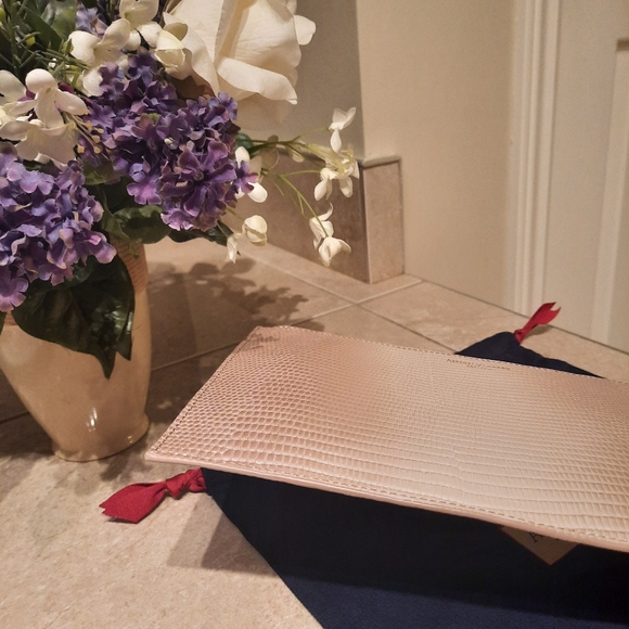 Aspinal of London Large Essential Flat Pouch - Picture 10 of 16